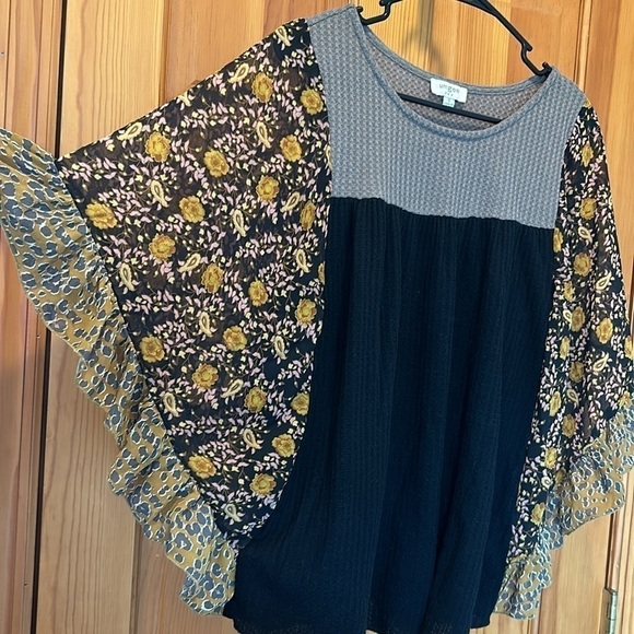 Umgee Women's Floral Mixed Print Black and Brown Waffle Knit Top Size Small - Picture 5 of 6